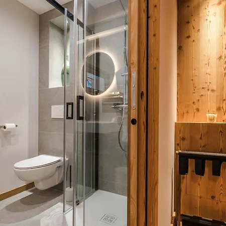 シャレー Luxury With Private & Wellness Area *