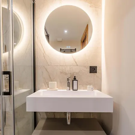 Luxury With Private & Wellness Area *