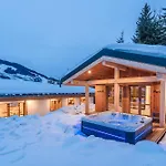 Luxury With Private & Wellness Area *