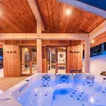 Luxury With Private & Wellness Area Megeve