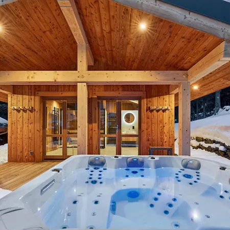 Luxury With Private & Wellness Area *