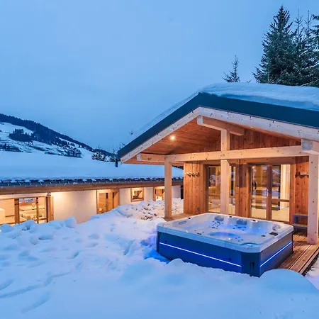 Luxury With Private & Wellness Area *